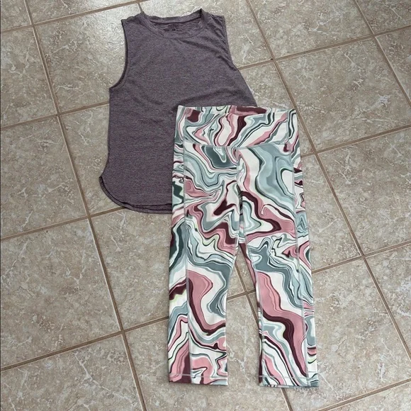 NWOT…. Side kick Tank and Matching Athleta Leggings - Picture 1 of 7